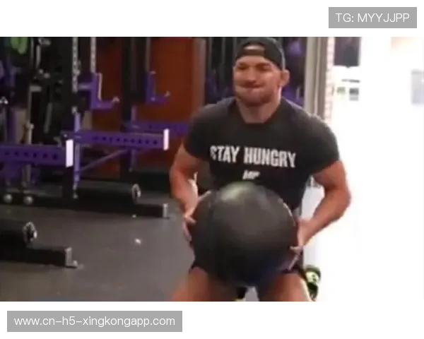 UFC选手爆发力与恢复结合训练：打造终极战斗力的秘密武器